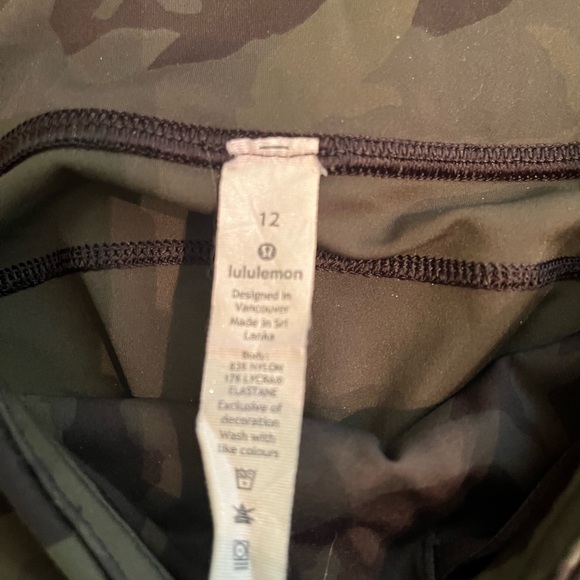 EUC lululemon leggings. (Speeds???) - Picture 2 of 5
